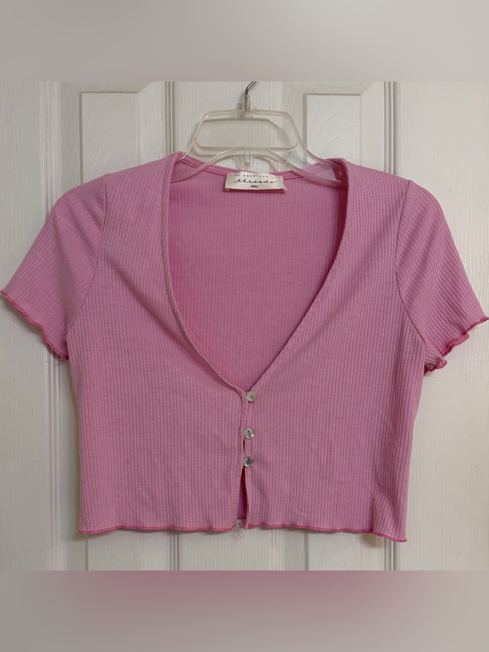 American Eagle Pink Ribbed Button-Front Crop Top with ruffle trim size small